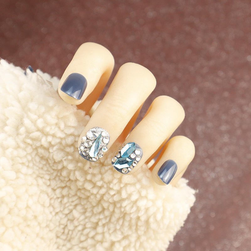 Glamorous Rhinestone-Embellished Press-On Nail Set Kalsten