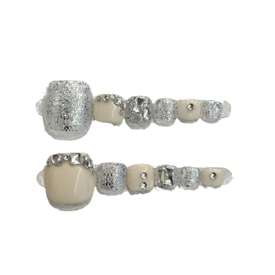 Elegant Press-On Nail Art Set with Sparkling Accents