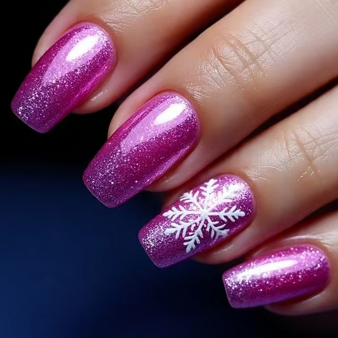 Glittering artificial nails with wintry snowflake design Kalsten