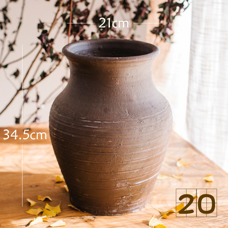 Rustic ceramic pot with handmade design Kalsten