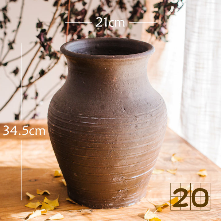 Rustic ceramic pot with handmade design Kalsten