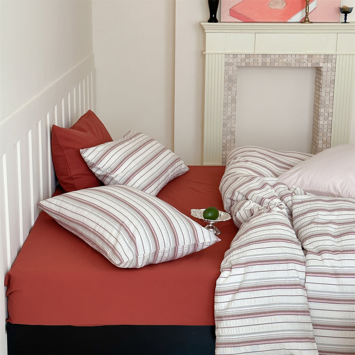 Striped cotton bedding set with waffle structure