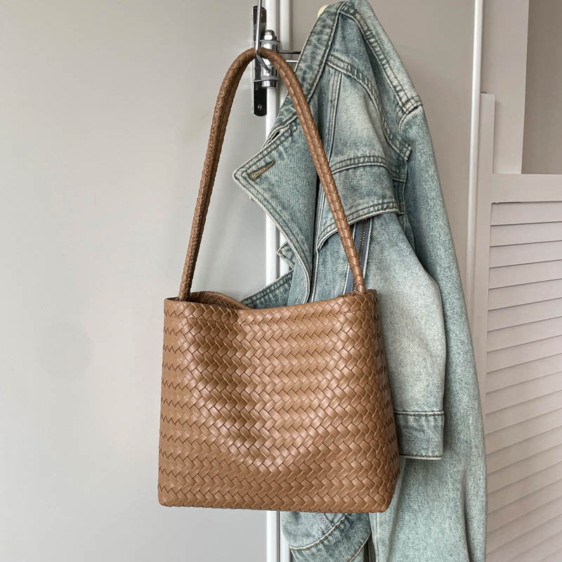 Handcrafted ven Leather Tote Kalsten