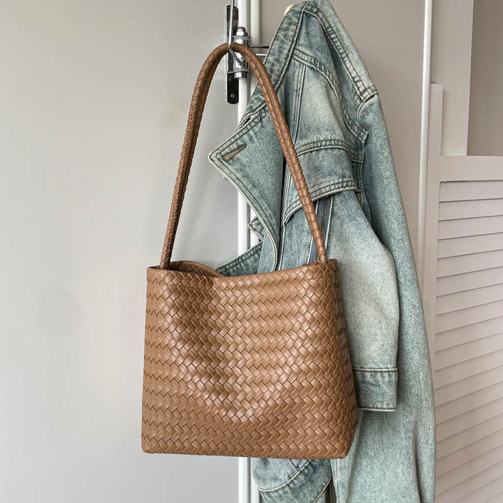 Handcrafted ven Leather Tote Kalsten