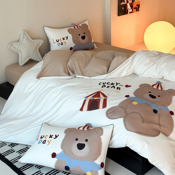 Children's bedding set with cute rabbit illustration and reversible function