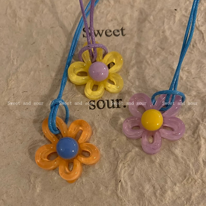 Floral Pendant Necklace Kalsten
