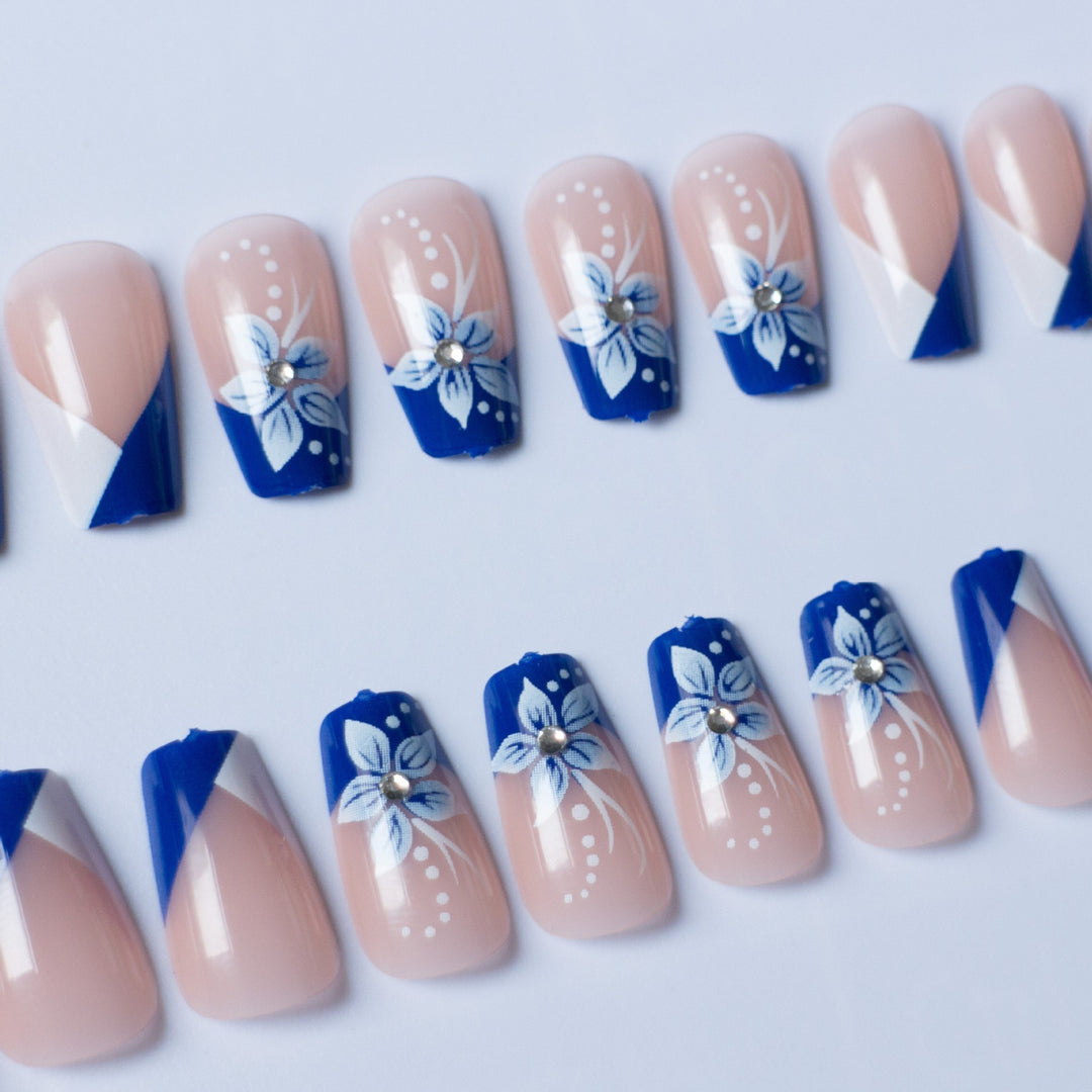 Elegant Floral Nail Art Kit