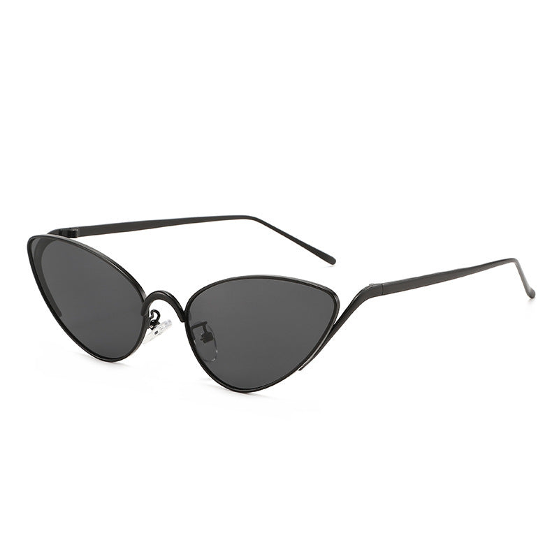 Stylish Cat-Eye Sunglasses with Lightweight Frame Kalsten