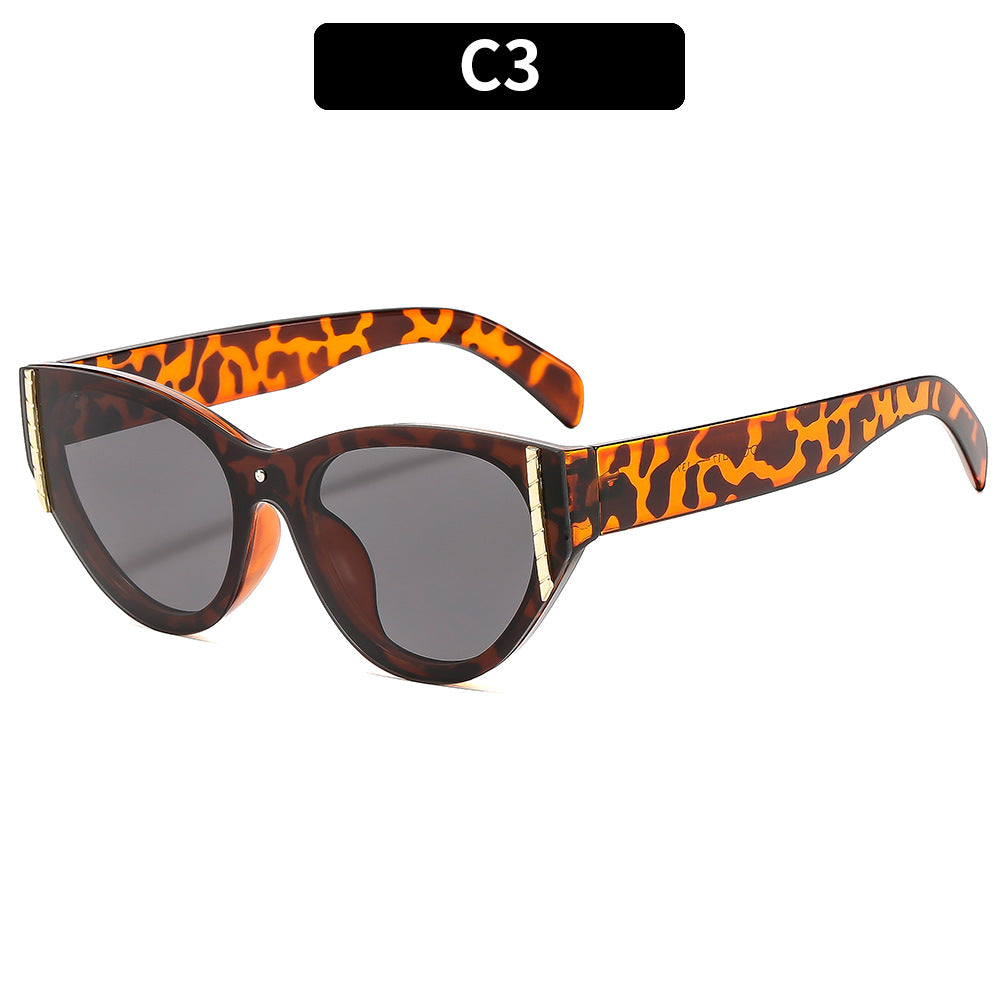 Fashionable Cat-Eye Sunglasses with Gold Accents