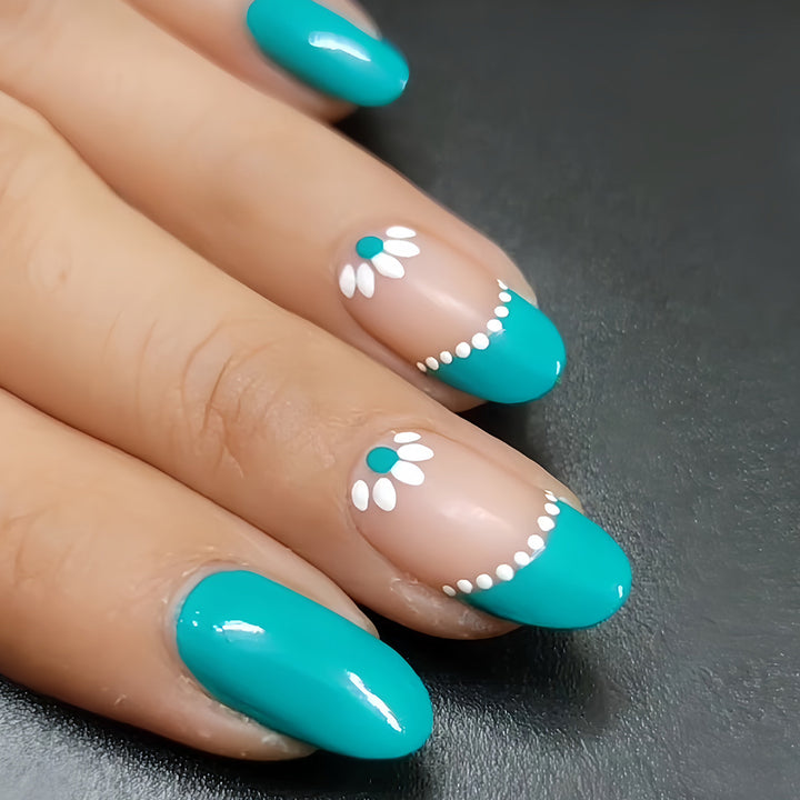 Elegant Floral Accent Nail Art Set Kalsten