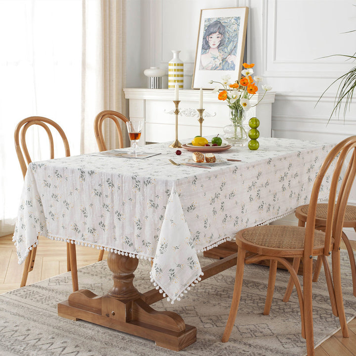 Elegant Floral Tablecloth
