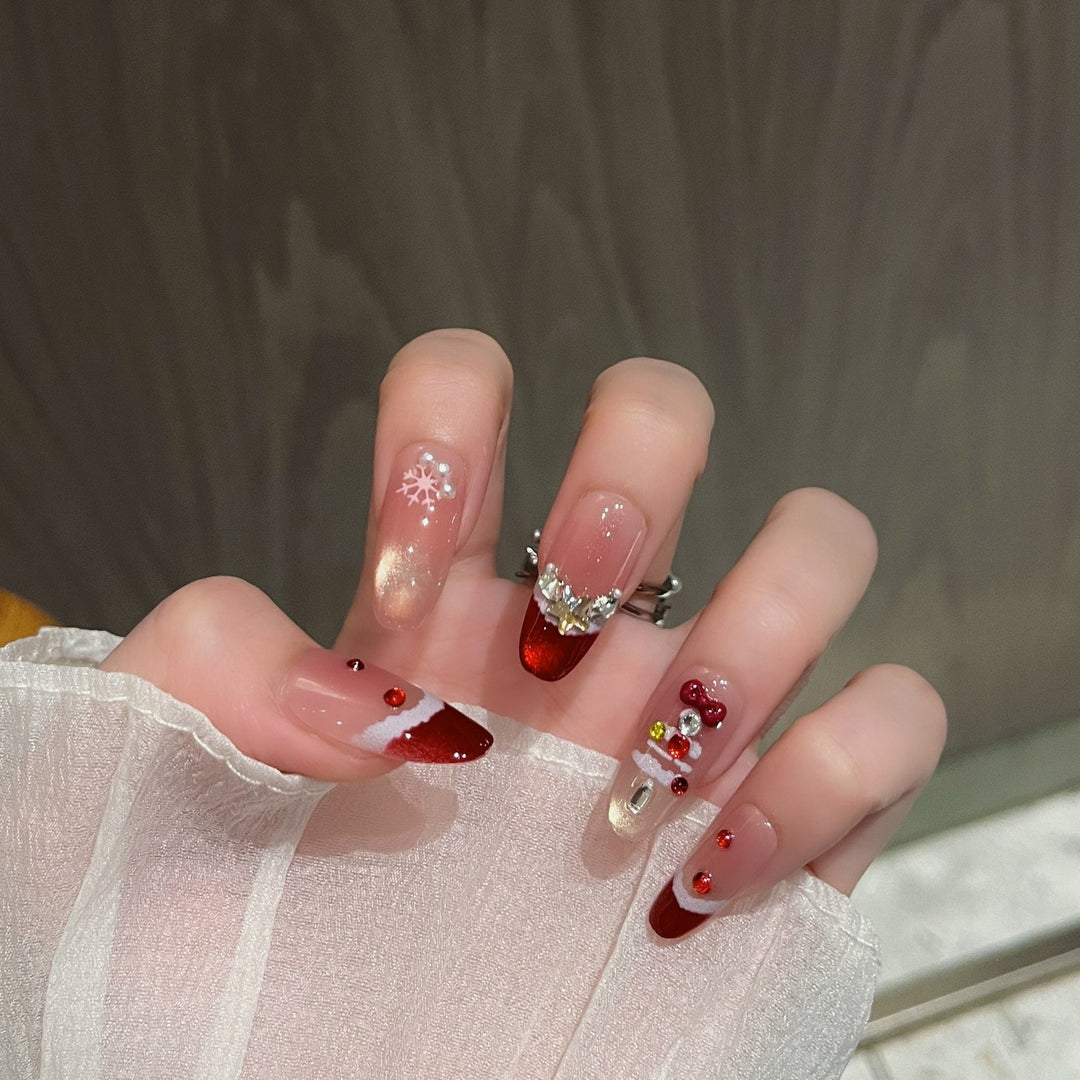 Festive Holiday-Themed Press-On Nail Art Kalsten