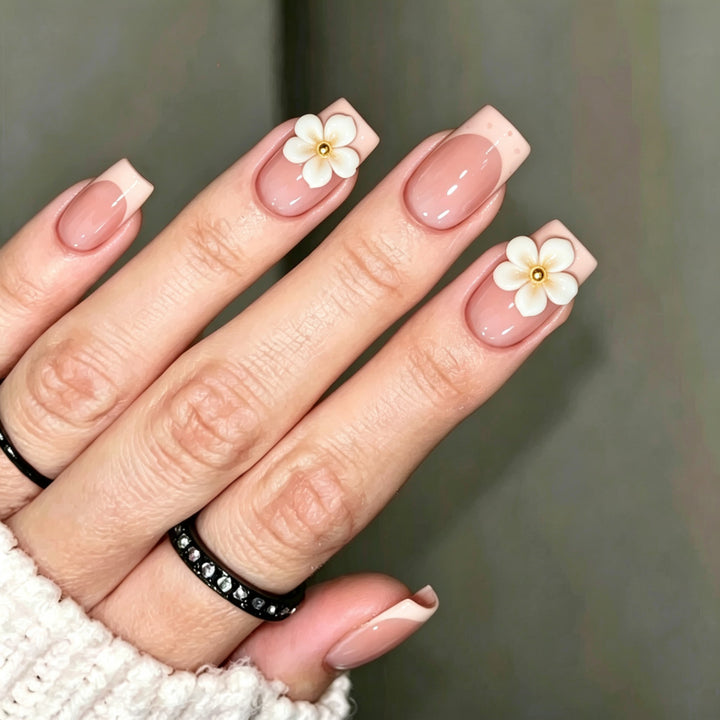 Artificial nails with delicate flower design Kalsten