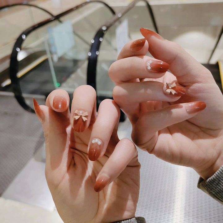 Festive Holiday Themed Press-On Nail Art Kalsten