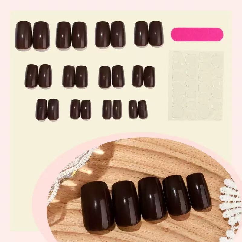 Artificial nail set with elegant high gloss and luxurious finish Kalsten