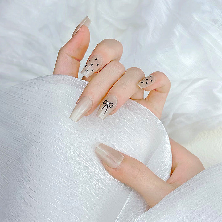French Tip Press-On Nail Set Kalsten