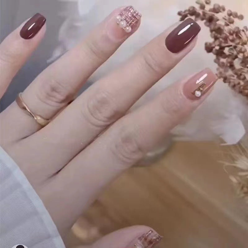 Elegant Pearl-Embellished Press-On Nail Set