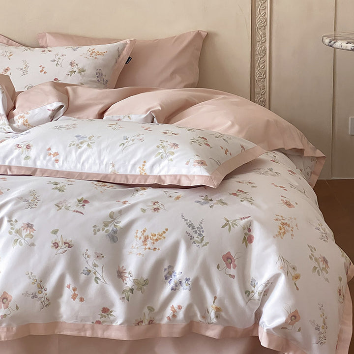 Luxurious cotton satin bedding set with fine botanical print and contrasted edge