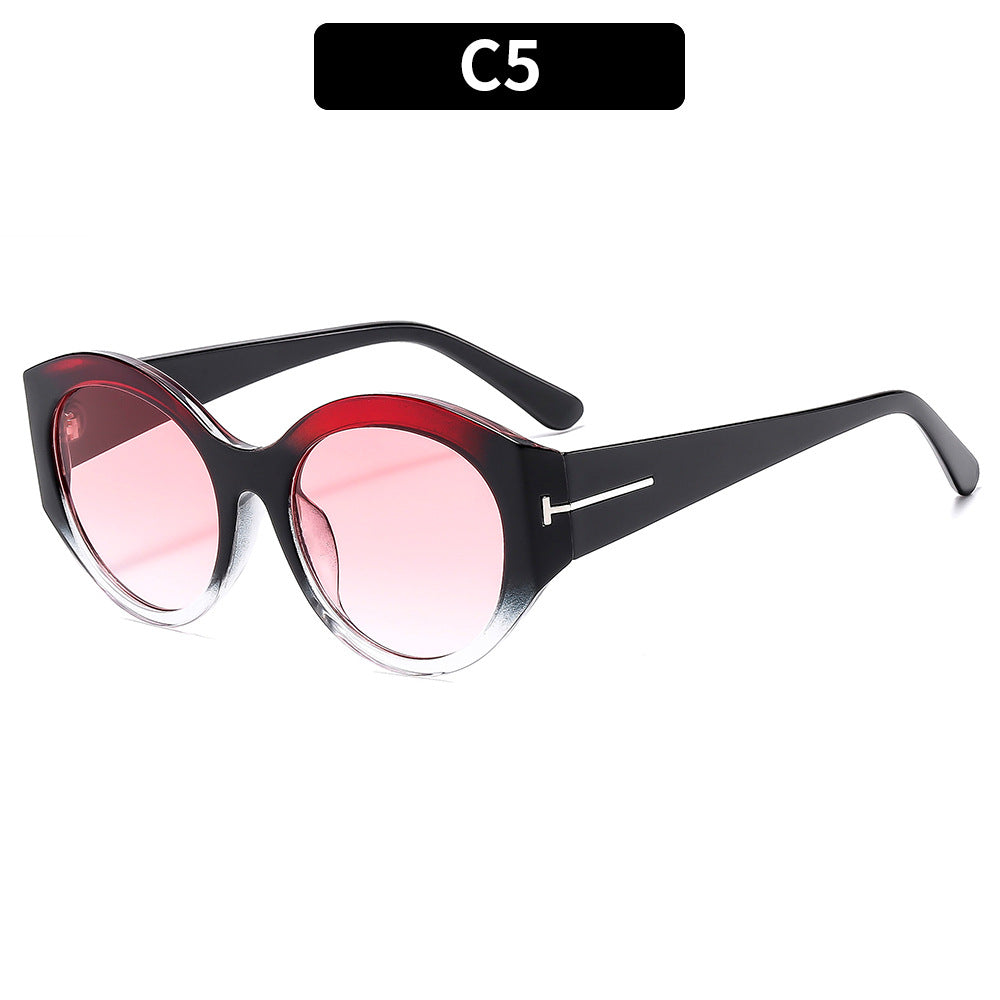 Fashion-Forward Gradient Sunglasses