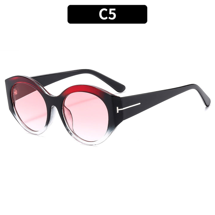 Fashion-Forward Gradient Sunglasses