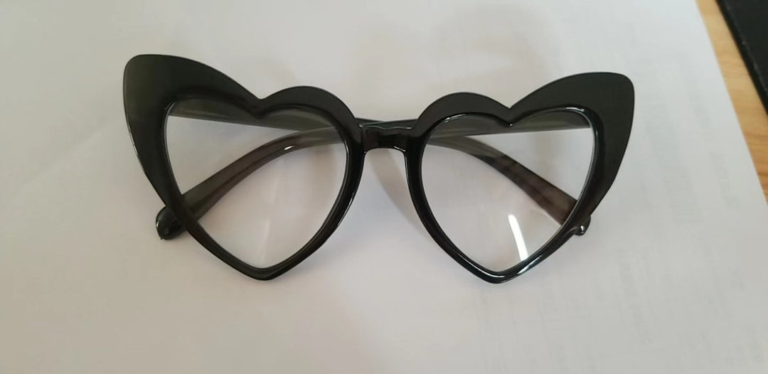 Heart-Shaped Fashion Sunglasses Kalsten