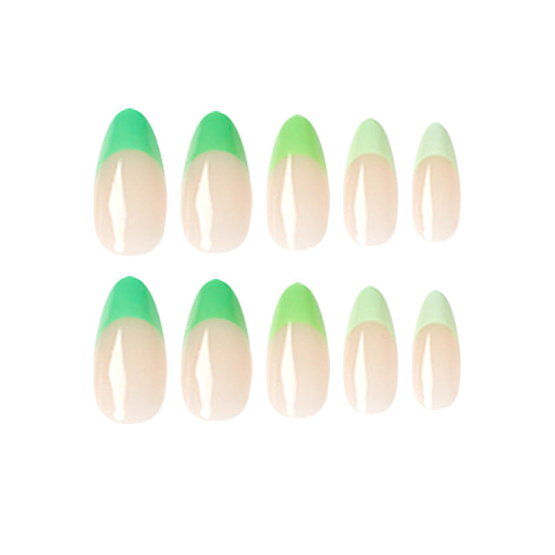 Artful nail extensions with trendy ombre color Kalsten