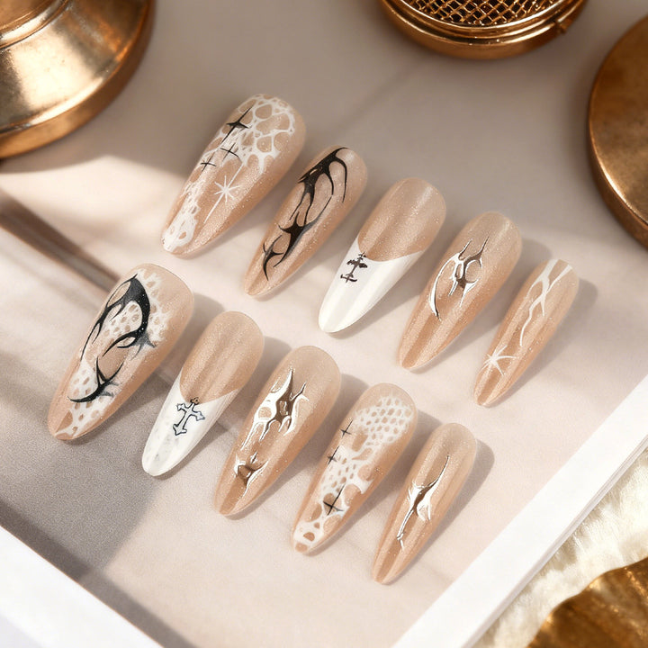 Artistic Press-On Nail Art Kalsten