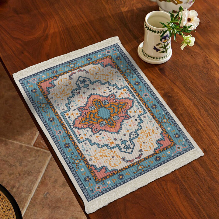 Rectangular short-pile rug in oriental medallion design with fringes Kalsten