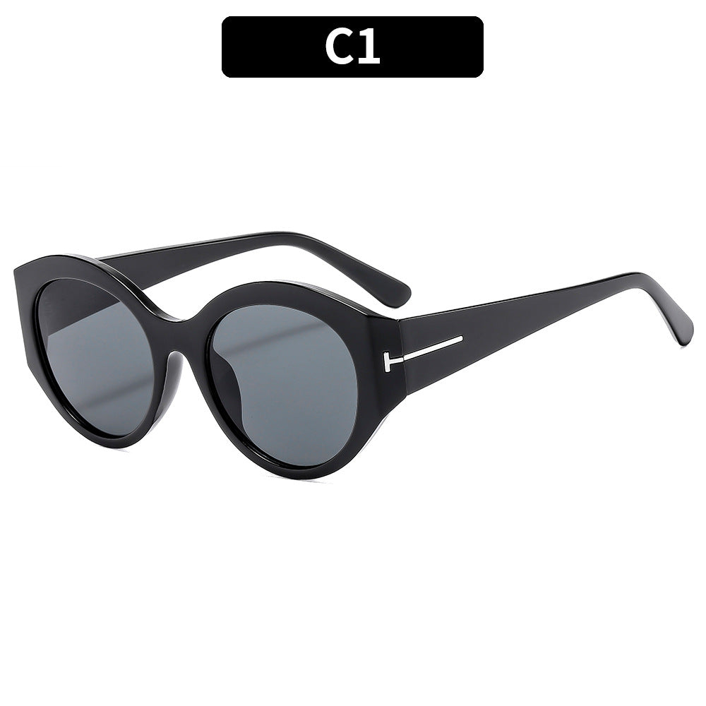 Fashion-Forward Gradient Sunglasses