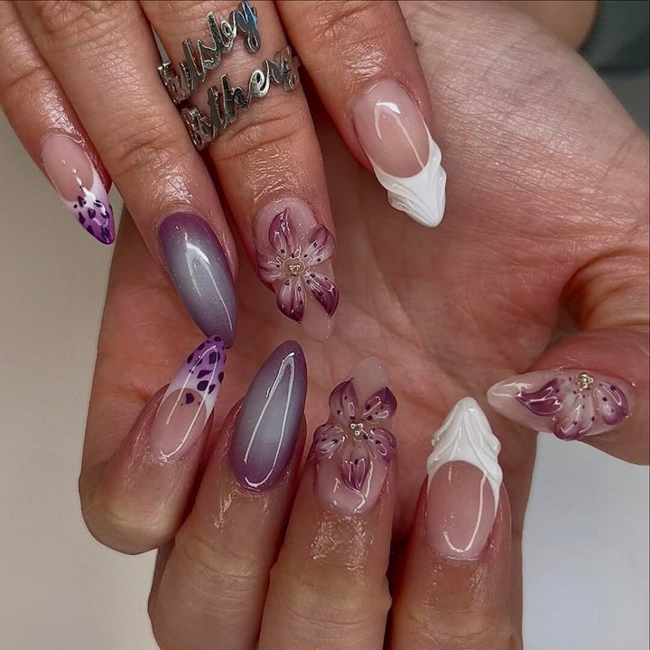 Floral-Themed Press-On Nail Art Set Kalsten