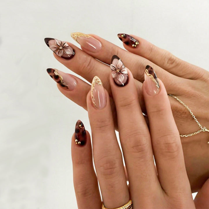 Artistic Floral Nail Design Kalsten