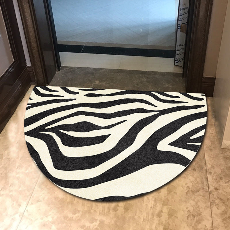 Geometric Patterned Entryway Mat