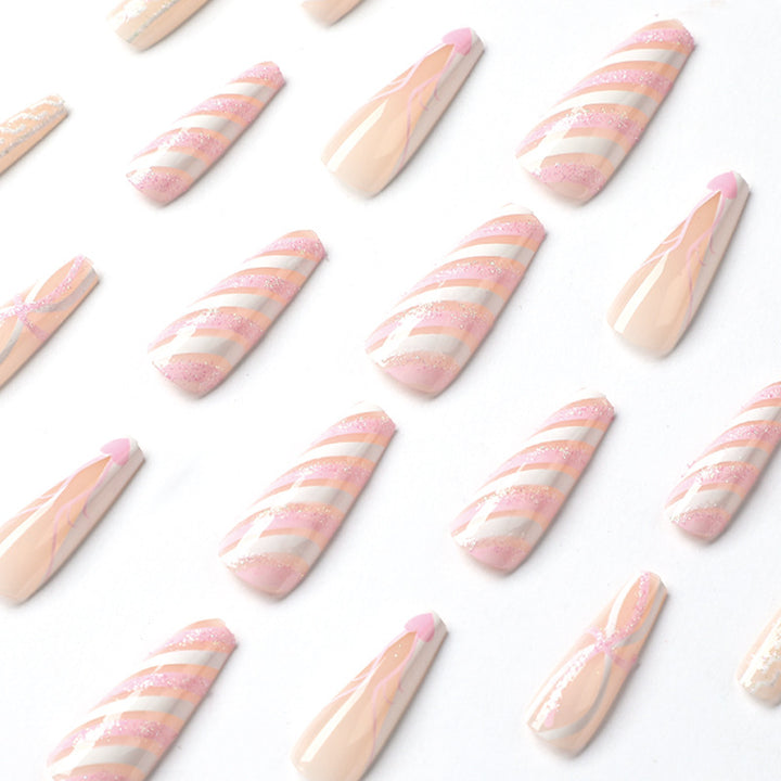 Translucent artificial nails with delicate patterns Kalsten