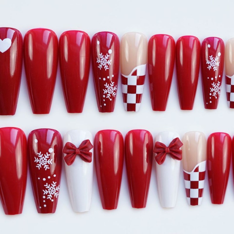 Festive Press-On Nail Art Set