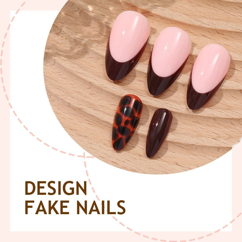 Acrylic nail set with elegant gradient and trendy animal motifs Kalsten