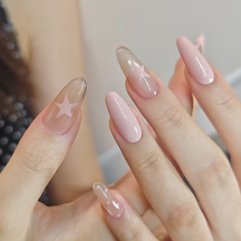 Artificial Nails in Stylish Ombre Design Kalsten