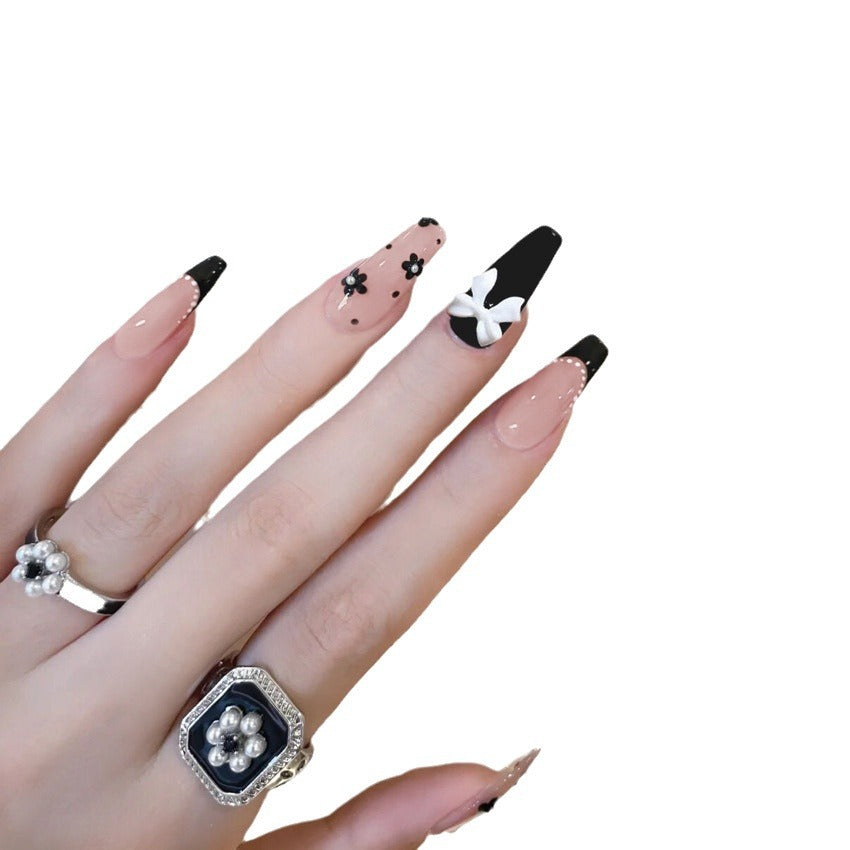 Stylish Artistic Nail Enhancements
