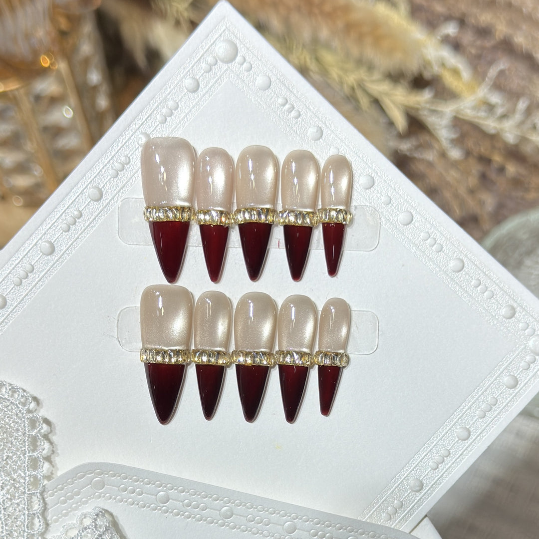 Glamorous Stiletto Press-On Nail Art Set with Gold Accents Kalsten