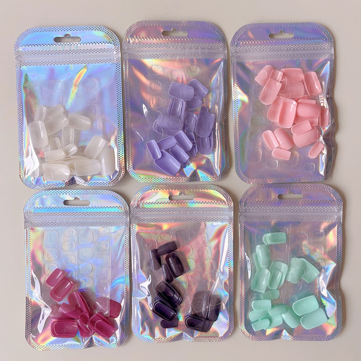 Artificial nail set in various shapes and designs Kalsten