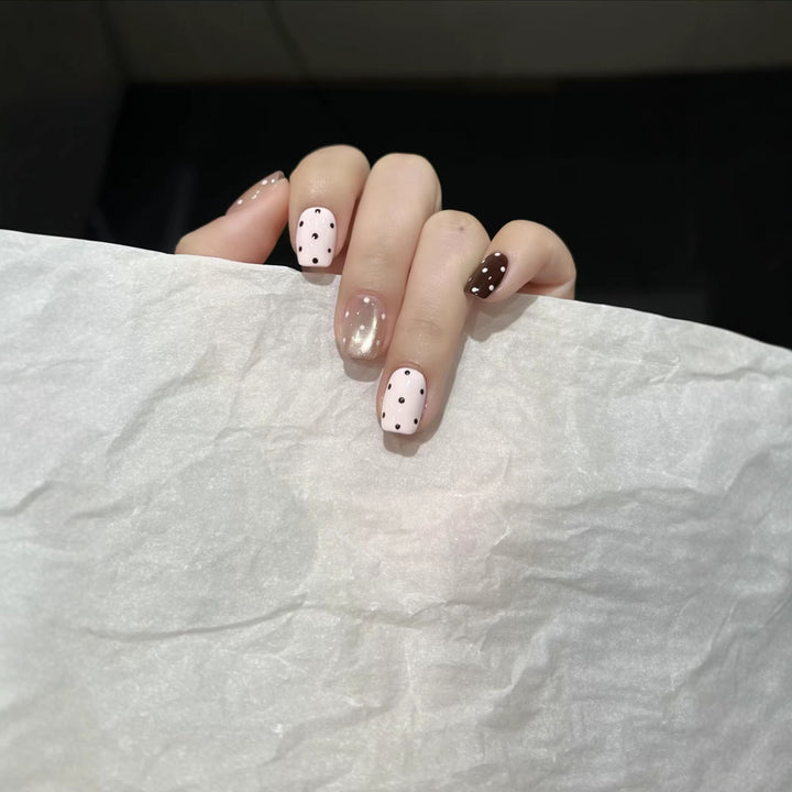 Creative Dotted Press-On Nail Art Set