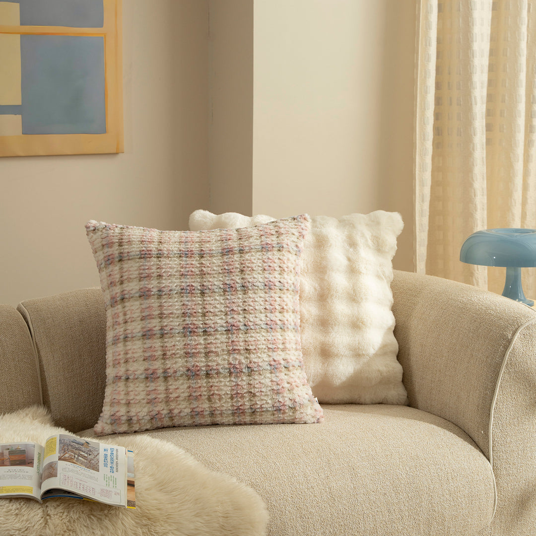 Long lumbar support cushion with patterned bouclé surface and plush trim Kalsten