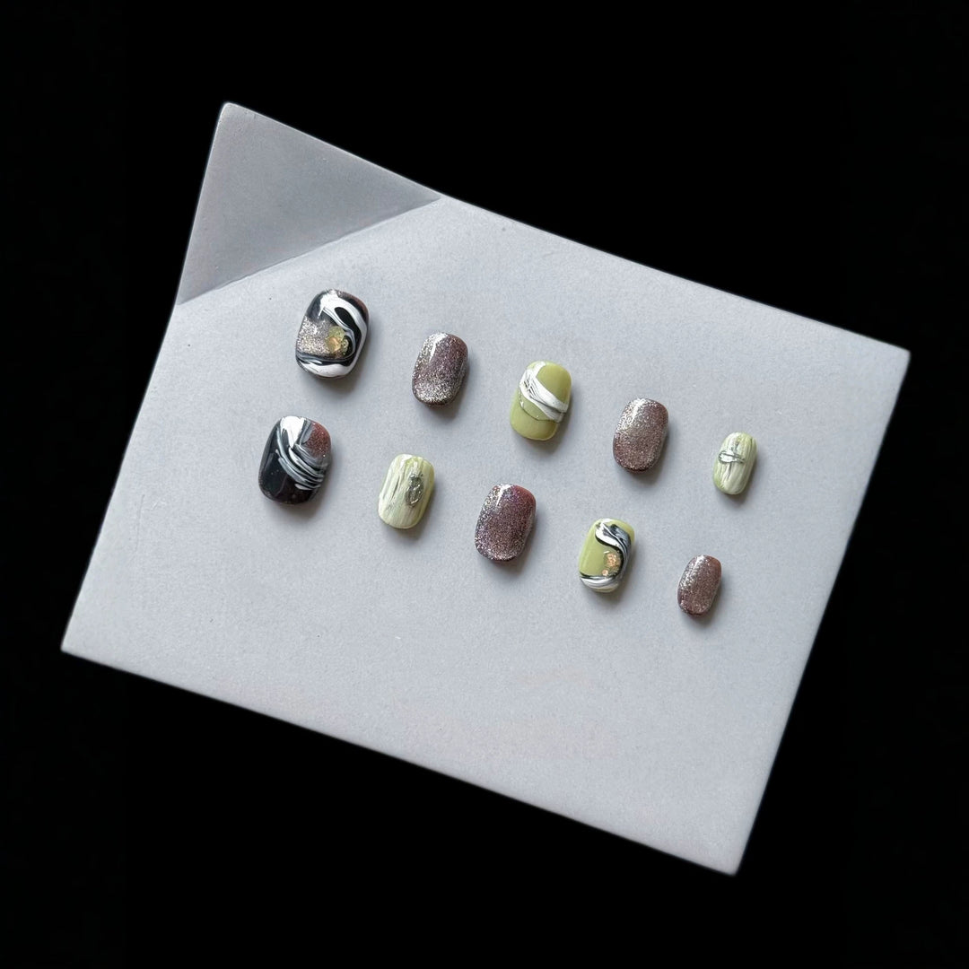 Abstract Marble Press-On Nail Set
