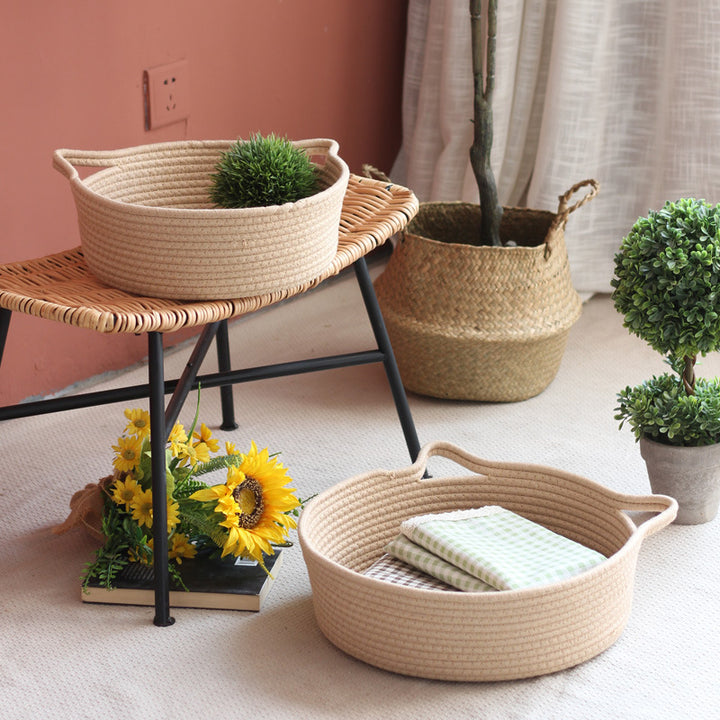 Decorated basket with practical handles Kalsten