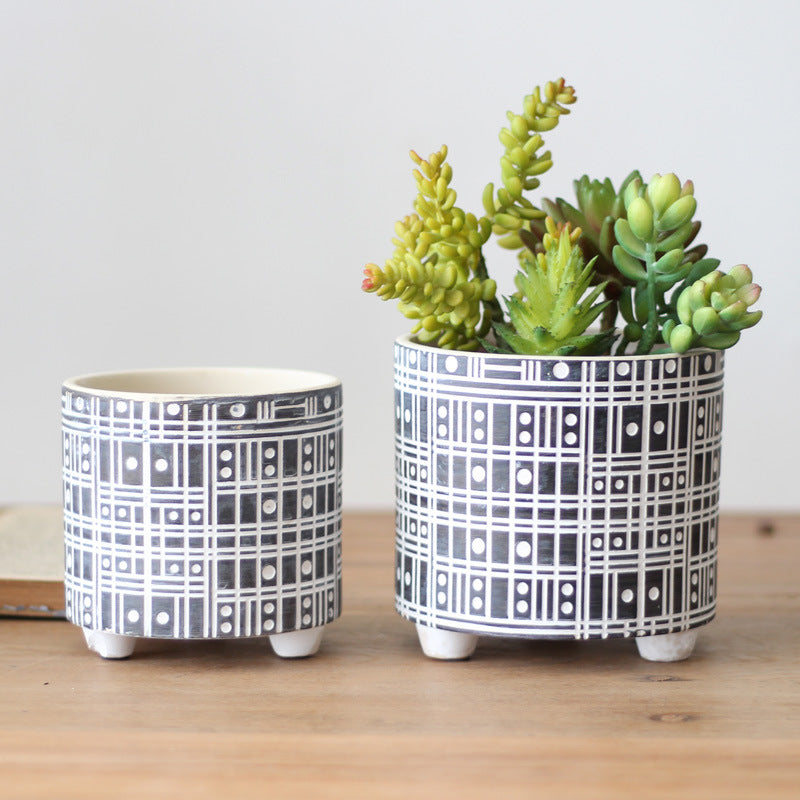 Decorative plant pot with geometric pattern Kalsten