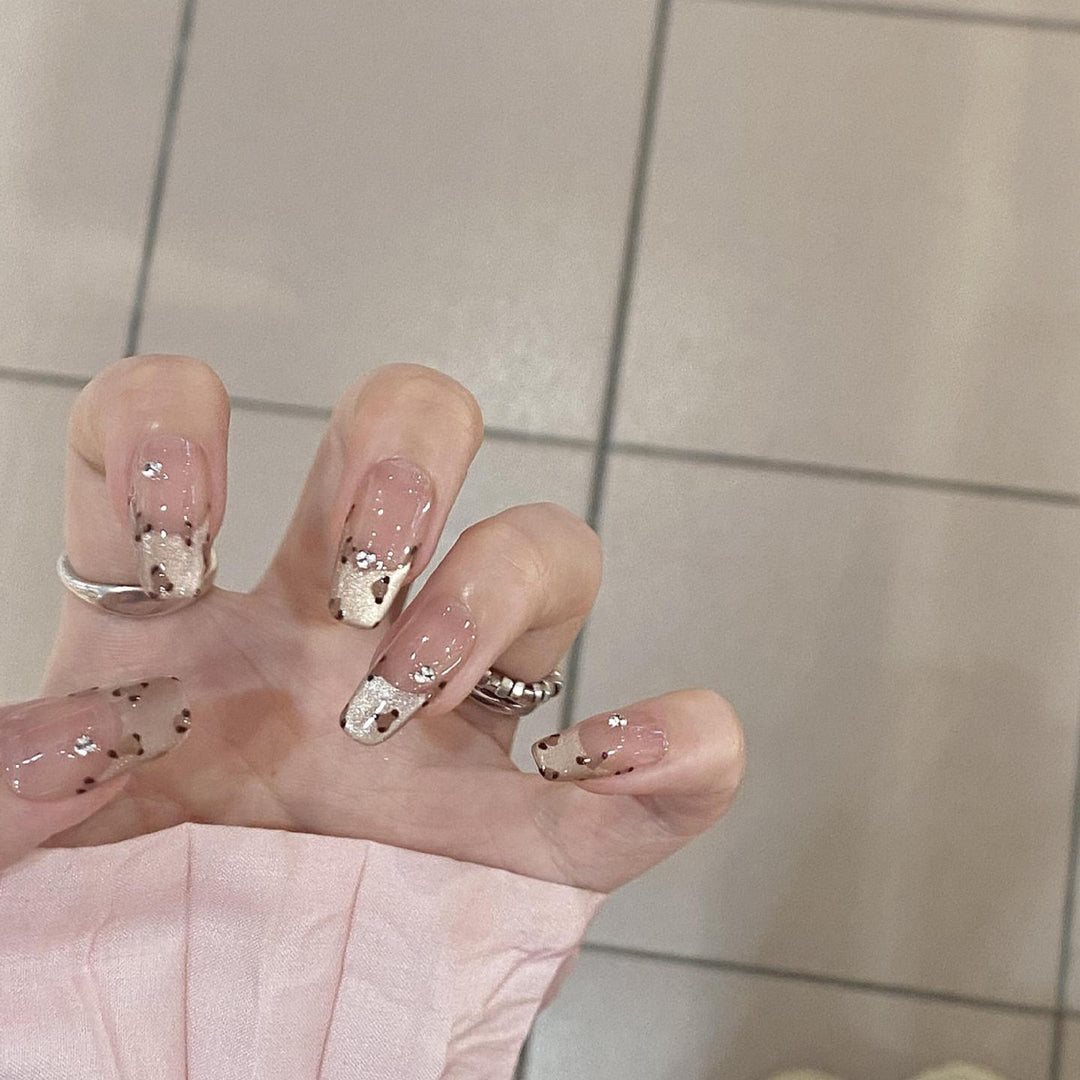 Stylish Heart Detail Press-On Nails