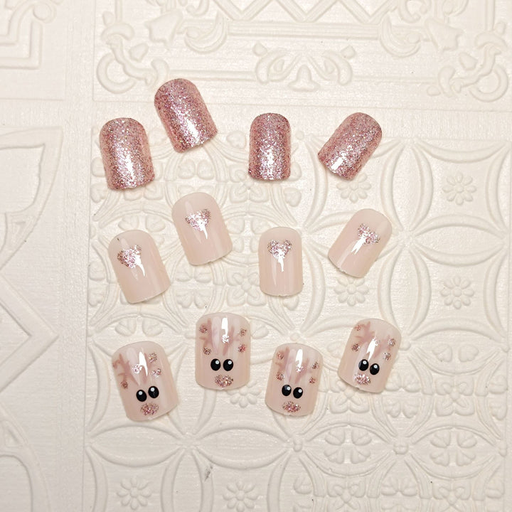 Artistic Holiday-Themed Press-On Nail Set Kalsten