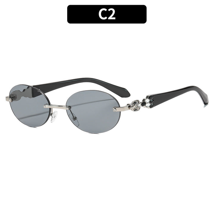 Fashion-Forward Oval Frame Sunglasses