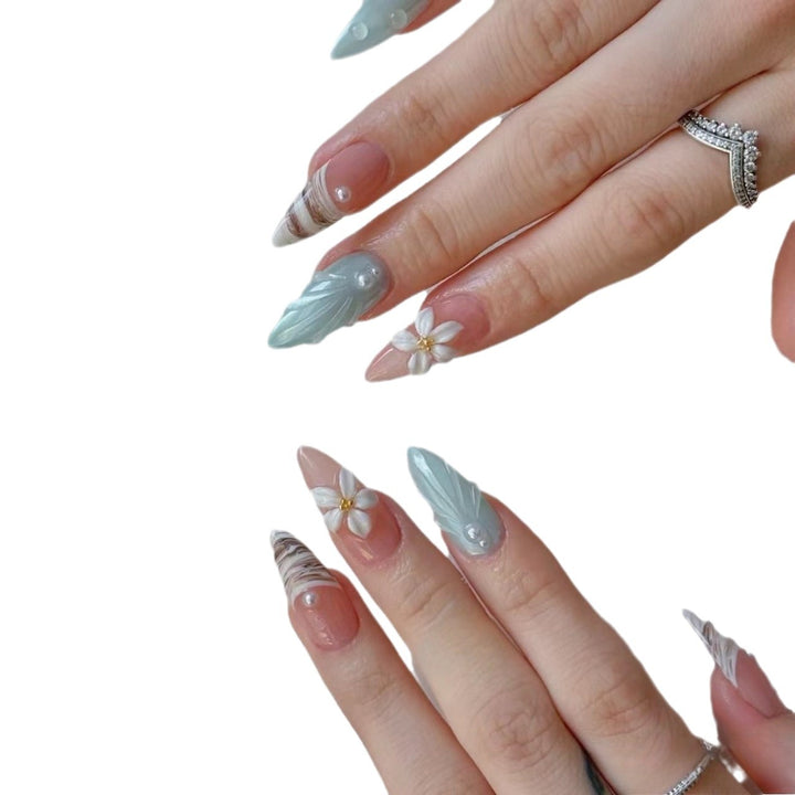 Artistic Floral Nail Extensions Kalsten