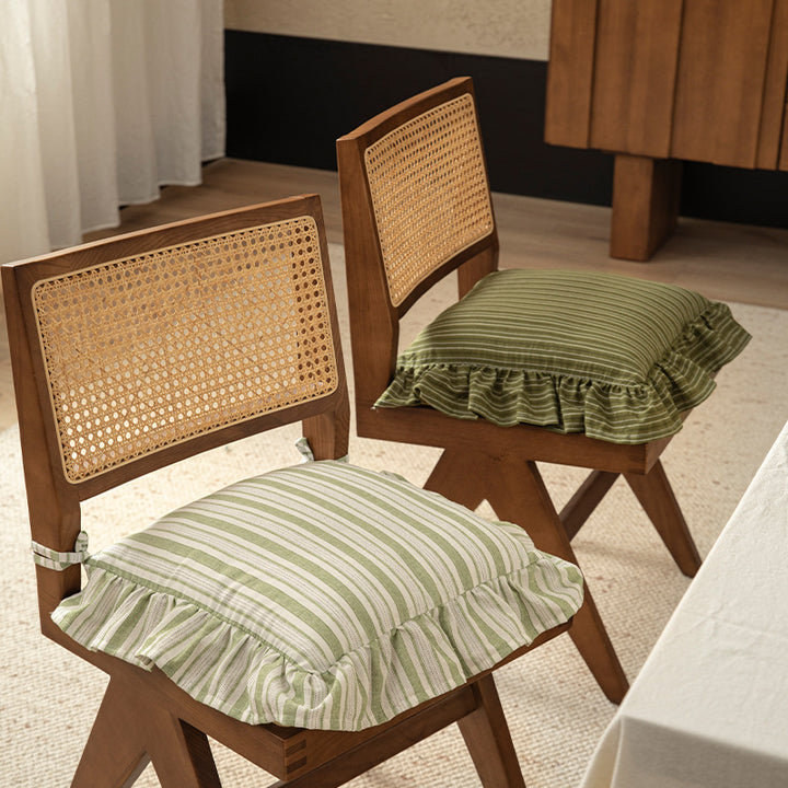 Padded chair cushion with ties and frill edge Kalsten