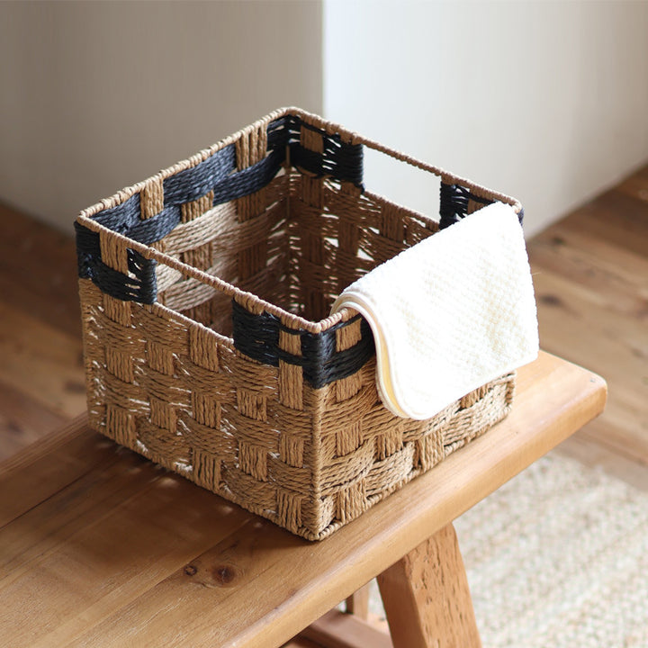 Square storage basket made of natural material Kalsten